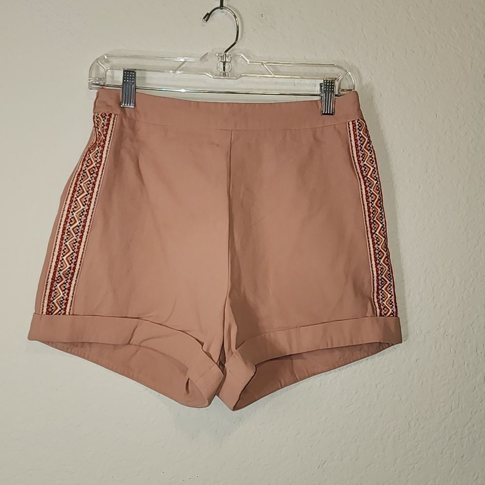 NWOT Doe & Rae Trible Shorts Peach/Tan Color Size Small